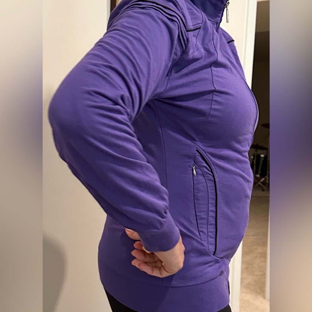 Tracksuit set - Picture 3 of 10